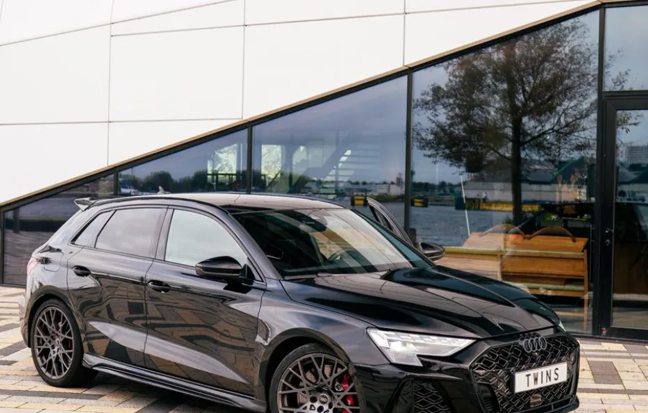 huur Audi RS3 Sportback (Kuipstoelen)