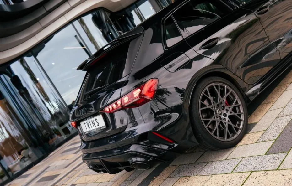 huur Audi RS3 Sportback (Kuipstoelen)